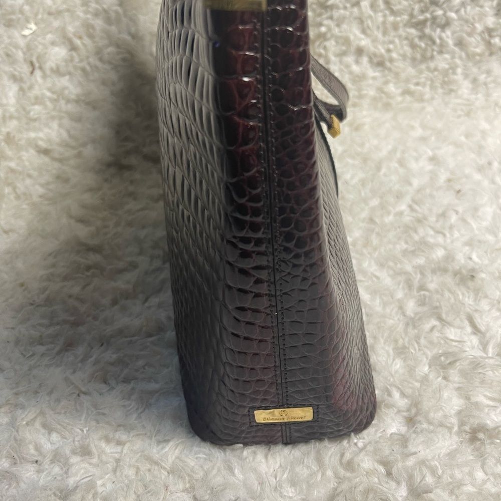 Etienne Aigner leather burgundy reptile print shoulder bag gold tone hardwares - Picture 9 of 16